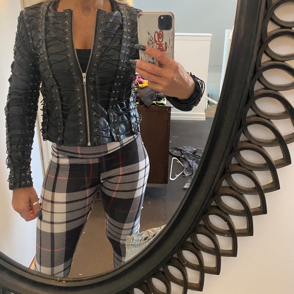 Black leather Biker Jacket with eyelets size Xtra small to small, badass! - Picture 6 of 15